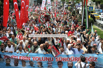 Filistin'in özgürlüğü için on binlerce kişi  Ayasofya'ya  yürüdü.