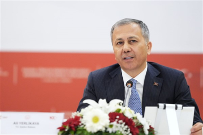 Yerlikaya: Yollar bizi sevdiklerimize kavuşturmak için var, ayırmak için değil