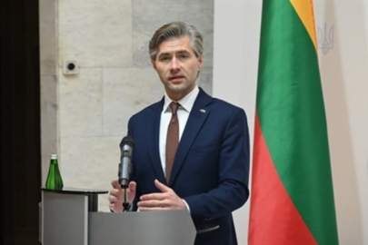 Budrys: Kremlin'in savaş motorunun yakıtını kesmeliyiz