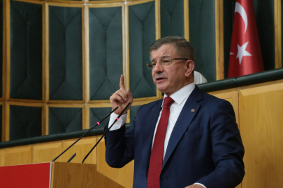 Davutoğlu: Mücadeleyi her cephede sürdüreceğiz