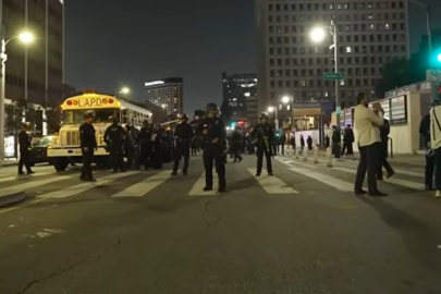 Los Angeles'taki protestoların ardından sokağa çıkma yasağı getirildi