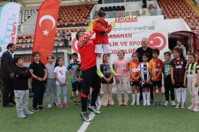 "Herkes İçin Futbol" şenlikleri düzenlenen finalle sona erdi