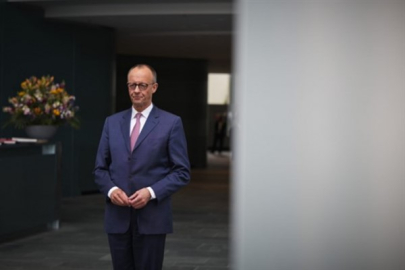 Almanya Başbakanı Merz'den Hindistan'daki uçak kazası için taziye mesajı
