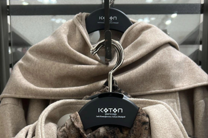 Koton’dan Döngüsel Ekonomi Hamlesi: Atık Kumaşlar Askıya Dönüştü