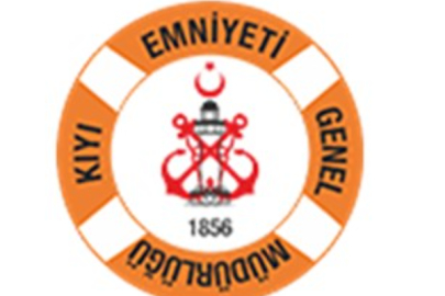 KEGM, makine arızası nedeniyle sürüklenen teknenin emniyete alındığını bildirdi