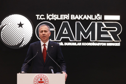 Bakan Yerlikaya: Kırmızı bültenle 13, ulusal seviyede aranan 2 suçluyu Türkiye'ye getirdik