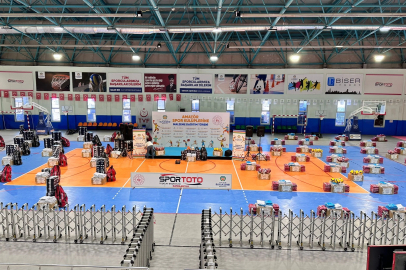 Amatör Spor Kulüplerine 10 Milyon TL'lik Spor Malzemesi Desteği