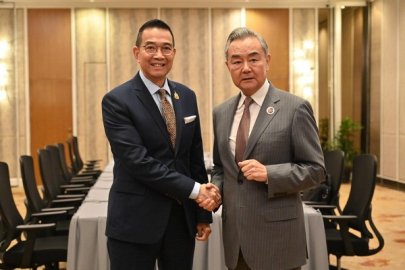 Wang Yi Taylandlı mevkidaşı ile bir araya geldi