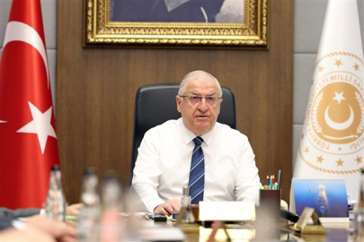 Bakan Güler, IDEF 2025’te ikili görüşmelere devam ediyor