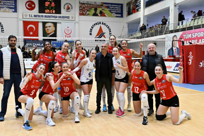 Muratpaşa Belediyespor, Arabica Coffee House Voleybol 1’inci Ligi’nde