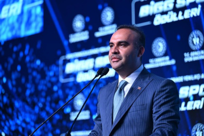 Bakan Kacır: Somali’de uzay limanı inşa ediyoruz