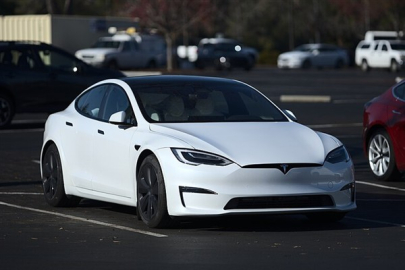 Tesla 2019'daki ölümcül otopilot kazasında davacılara 200 milyon dolardan fazla ödeyecek