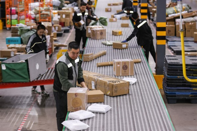 Çin’de ekspres kargo teslimat hacmi ilk yedi ayda 112 milyar adedi aştı