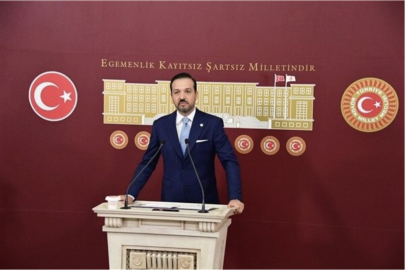 Zorlu, Suriyeli Türkmen heyetini kabul etti