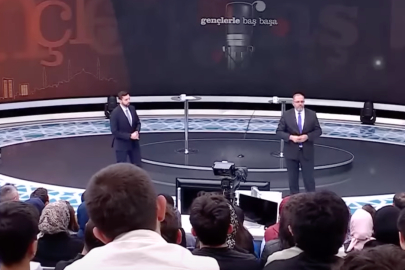 rektörü, Erhan Afyoncu VAV TV’de Gençlerle Baş Başa programında