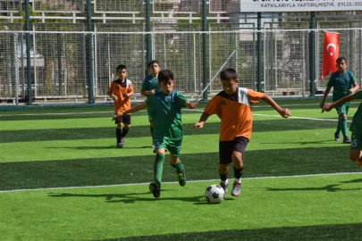 Yıldırım'da "30 Ağustos U-12 Yaş Futbol Turnuvası" düzenlendi