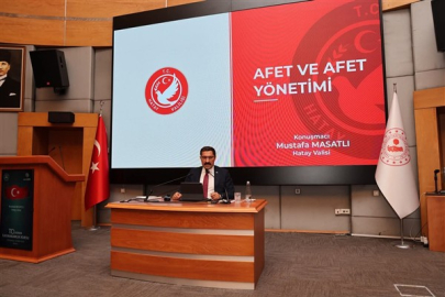Vali Masatlı, kaymakam adaylarına afet yönetimi üzerine sunum yaptı