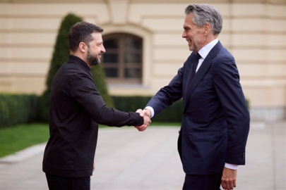 Zelenski: Hollanda, yaşamın en ilkeli savunucularından biridir