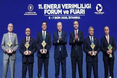 Teknopark Istanbul’a “En Verimli Ticari-Hizmet Binasi” ödülü