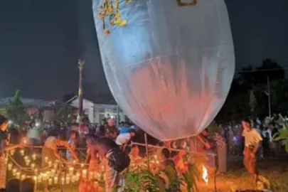 Myanmar Budist festivaline paraşütle atılan bombalar en az 24 kişiyi öldürdü