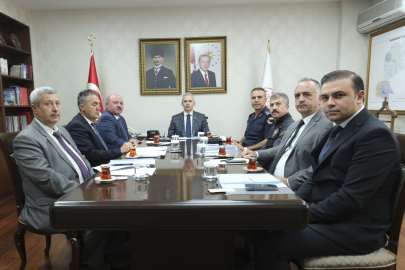 Karaman Valisi Çiçekli, Trafik Güvenliği Toplantısı'na katıldı