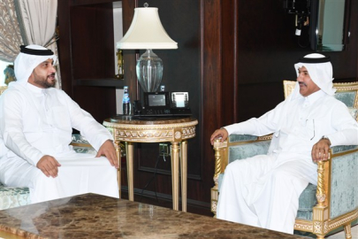 El Hammadi, Bahreyn’in Katar Büyükelçisi Gatam ile görüştü