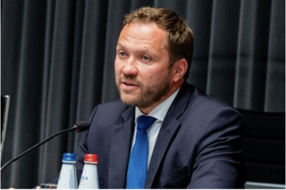 Tsahkna: Yapay zekanın yönetimi insan haklarına ve demokratik değerlere dayanmalı