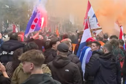 Amsterdam'daki göçmen karşıtı protestonun ardından onlarca kişi tutuklandı