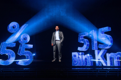 Türk Telekom'dan 5G Hologram İle Canlı Basın Toplantısı