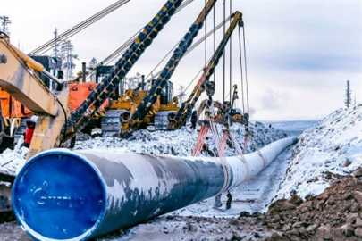 AB, Macaristan Dışişleri Bakanı'nı Moskova enerji konferansına katıldığı için kınadı