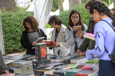 Kültürpark’ta İzmir Kitap Fuarı Rüzgarı 