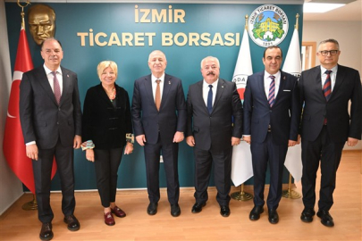 Zafer Partisi Genel Başkanı Özdağ, İzmir'de ziyaretlerini sürdürüyor