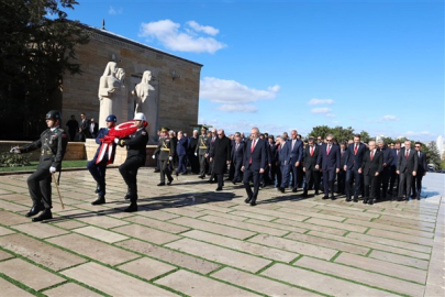 Bakan Güler, Anıtkabir’i ziyaret etti