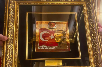 Bahçeli'den Cumhurbaşkanı Erdoğan'a özel bir armağan