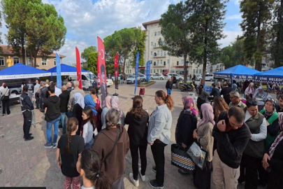 Büyükşehir'den Ata tohumu fide dağıtımı
