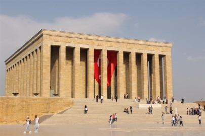 Anıtkabir’i 10 Kasım’da 1 milyonun üzerinde kişi ziyaret etti