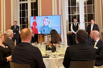 İmamoğlu çifti  Berlin’den ''Cesaret Ödülü'' aldı