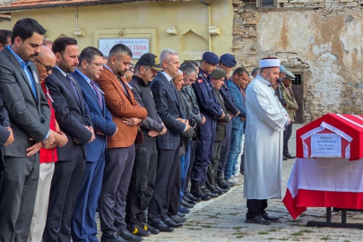 Vali Çiçekli, şehit polisin cenaze namazına katıldı