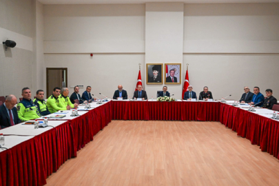 Kocaeli'nde Trafik İşaret Levhalarının Sadeleştirilmesi Komisyon toplantısı yapıldı