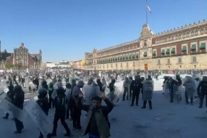 Meksika'da hükümete karşı protestolarda 120 kişi yaralandı