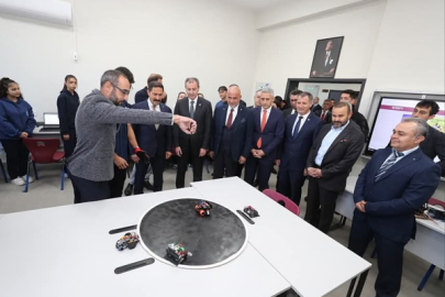 Defne Anadolu Lisesi’nde yeni laboratuvar hizmete girdi