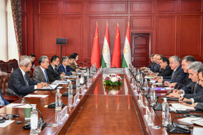 Çin ve Tacikistan Dışişleri Bakanları Stratejik Diyalogu Duşanbe'de yapıldı