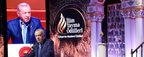 İlim Yayma Ödülleri Erdoğan tarafından verildi