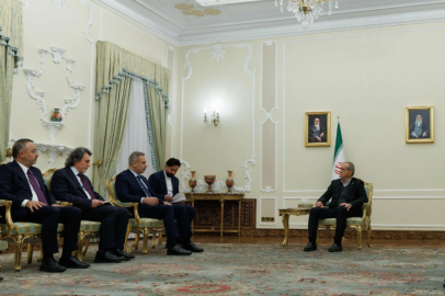 Bakan Fidan, İran Cumhurbaşkanı Pezeşkiyan tarafından kabul edildi