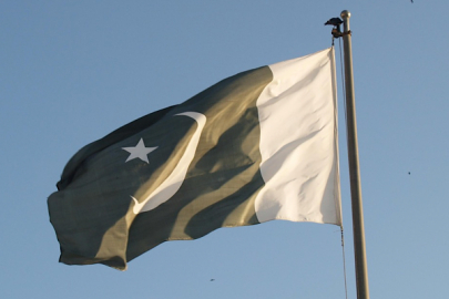 Pakistan'ın  Sri Lanka’ya yardım uçağı Hindistan engeline takıldı