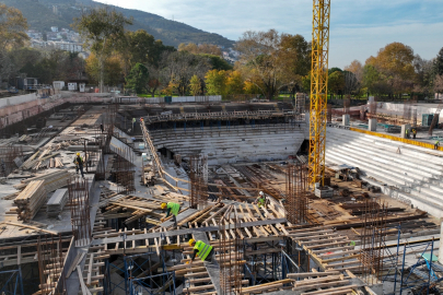 Atatürk Spor Salonu Hızla Yükseliyor