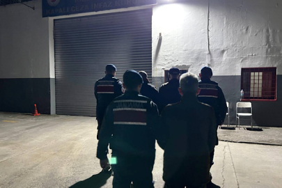 Rize’de kaçak alkol ve sigara operasyonu