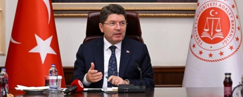 Bakan Tunç: Çocuklara yönelik her türlü şiddet geleceğe ihanettir