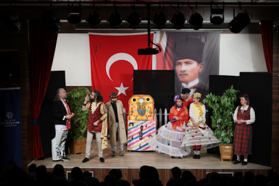 “Müzisyenler Çetesi” Aydın ilçelerinde çocuklarla buluşuyor