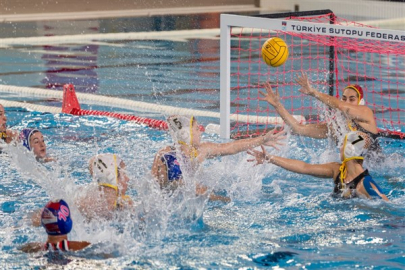 Göztepe Kadın Sutopu Takımı Avrupa zaferine imza attı